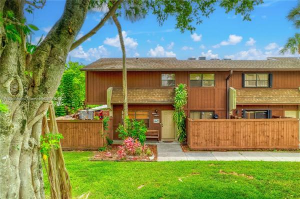 Snapper Village, 6639 SW 116th Pl #A-1, Kendall, Florida 33173, image 2