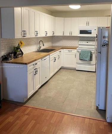 Coral Gate West, 7010 NW 186th St #5-420, Country Club, Florida 33015, image 1