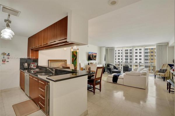 Carbonell, 901 Brickell Key Blvd #2302, Miami, Florida 33131, image 2
