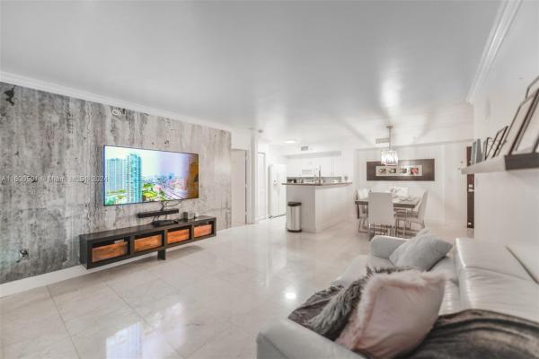 Yacht Club At Portofino, 90 Alton Rd #309, Miami Beach, Florida 33139, image 1