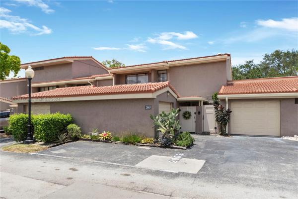 The Townhouses Of Emerald Hills, 2003 Saint Andrews Rd #122, Hollywood, Florida 33021, image 1