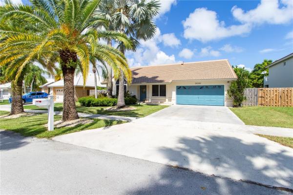 Laguna Point North, 9391 SW 212th Ter, Cutler Bay, Florida 33189, image 3
