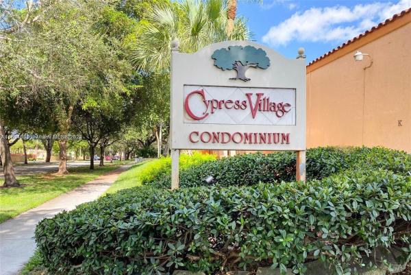 Cypress Village, 7160 Fairway Dr #J20, Miami Lakes, Florida 33014, image 3