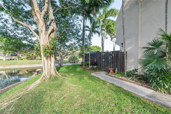 Seven Springs, 6254 Seven Springs Blvd #B, Greenacres, Florida 33463, image 3