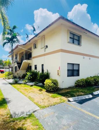 Miller Villas, 6475 SW 129th Pl #403-4, Kendale Lakes, Florida 33183, image 3