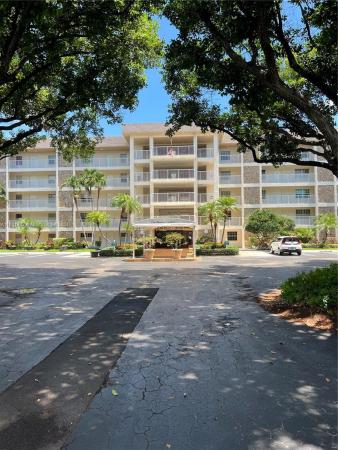 Oaks Way At Palm-Aire, 3503 Oaks Way #401, Pompano Beach, Florida 33069, image 1
