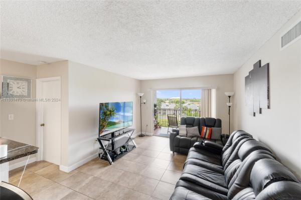 Kendall Lake Towers, 15221 SW 80th St #506, Kendall West, Florida 33193, image 1