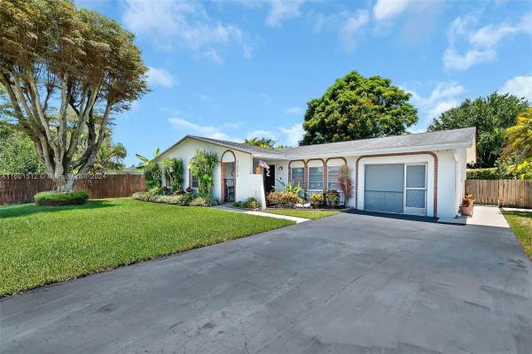 Winston Park, 7804 SW 129th Ct, Kendale Lakes, Florida 33183, image 3
