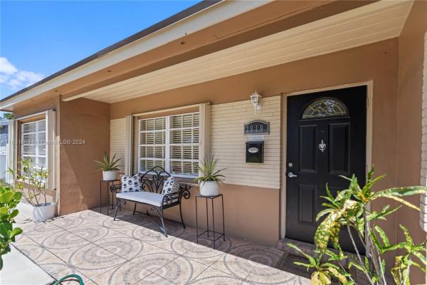 Miramar No HOA, 2919 SW 68th Ave, Miramar, Florida 33023, image 1