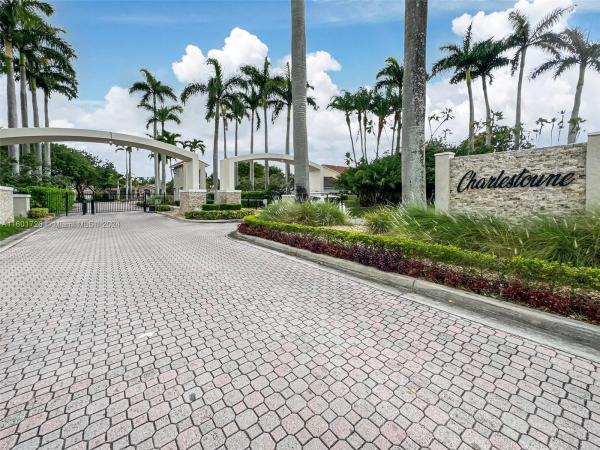 Charlestowne, 10210 SW 138th Ct, The Hammocks, Florida 33186, image 3