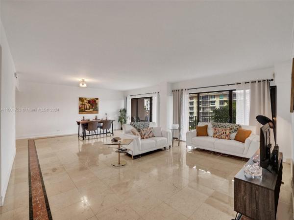 Cricket Club, 1800 NE 114th St #411, North Miami, Florida 33181, image 1