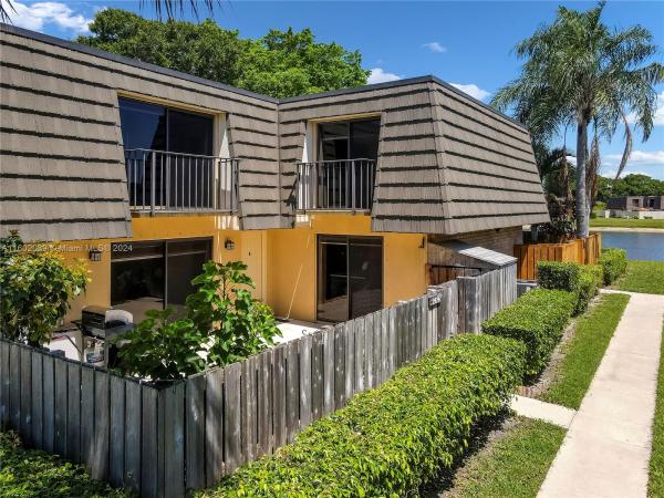 Village Of Sandalwood Lakes, 2424 24th Way, West Palm Beach, Florida 33407, image 3