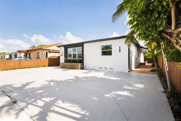 Grapeland Heights, 3321 NW 19th Ter, Miami, Florida 33125, image 2