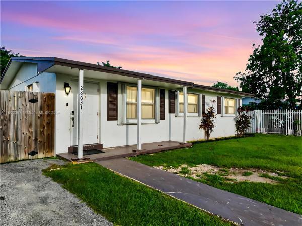 Lee Bell Homes, 28631 SW 147th Ct, Leisure City, Florida 33033, image 3