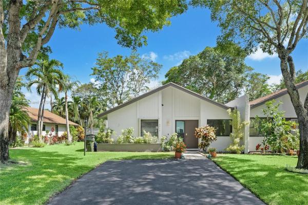 Shadywoods 1, 3710 Arelia Dr S #3710, Delray Beach, Florida 33445, image 1