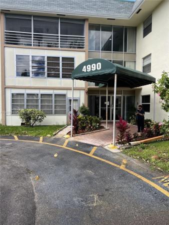 Sabal Palm Village, 4990 E Sabal Palm Blvd #109, Tamarac, Florida 33319, image 1