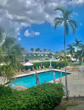 Berkeley Diplomat, 900 Atlantic Shores Blvd #230, Hallandale Beach, Florida 33009, image 1