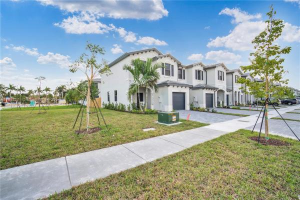 Pine Vista, 13368 SW 287th St, Leisure City, Florida 33033, image 3