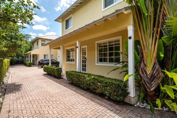 3075 Allamanda St #3075, Miami, Florida 33133, image 3