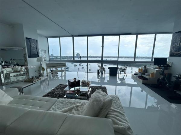 Space 01, 7934 West Dr #904, North Bay Village, Florida 33141, image 1