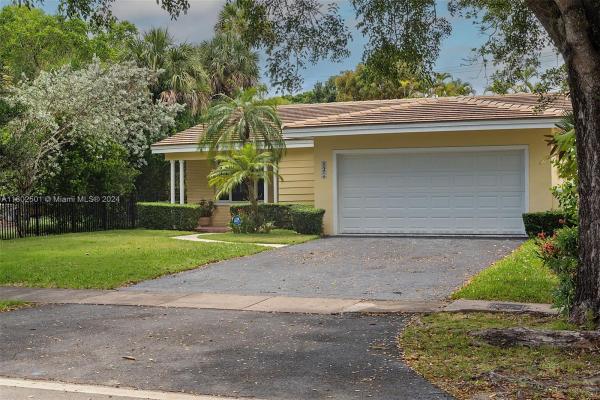 Granada, 935 Majorca Ave, Coral Gables, Florida 33134, image 3