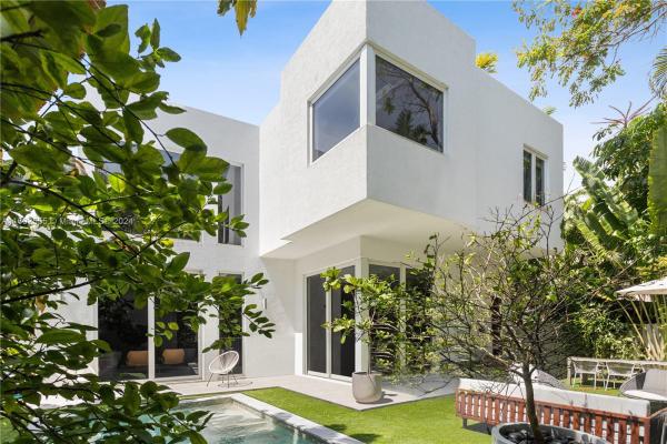 Utopia, 4049 Ventura Ave, Miami, Florida 33133, image 1