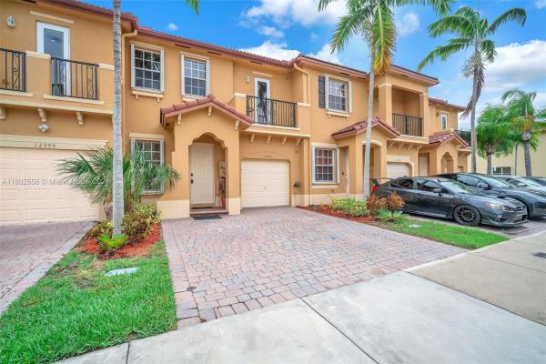 Tuscany Villas West, 12995 SW 132nd Ter, Three Lakes, Florida 33186, image 3