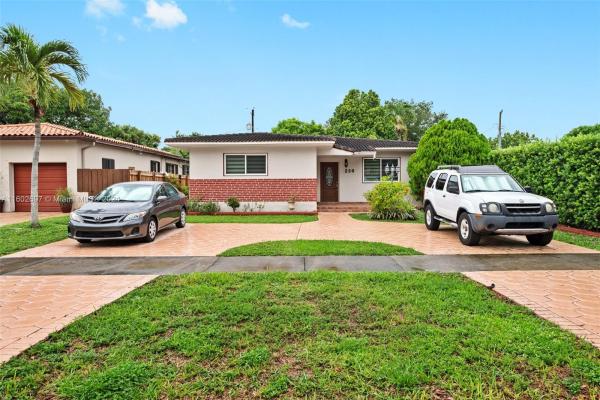Country Club Estates, 230 Lawn Way, Miami Springs, Florida 33166, image 2