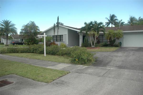 Pine Shore, 10900 SW 124th Rd, Kendall, Florida 33176, image 1