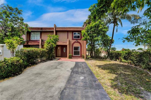 Leslie Estates, 2755 NW 198th Ter, Miami Gardens, Florida 33056, image 1