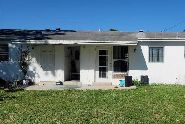 Sunrise Golf Village, 5920 NW 12th St #G, Sunrise, Florida 33313, image 3