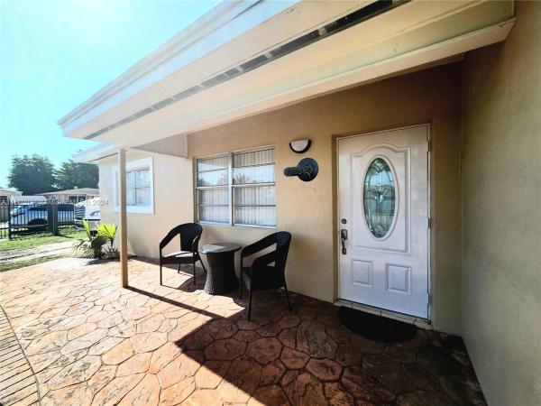 Ingleside Park, 4498 E 8th Ct, Hialeah, Florida 33013, image 2