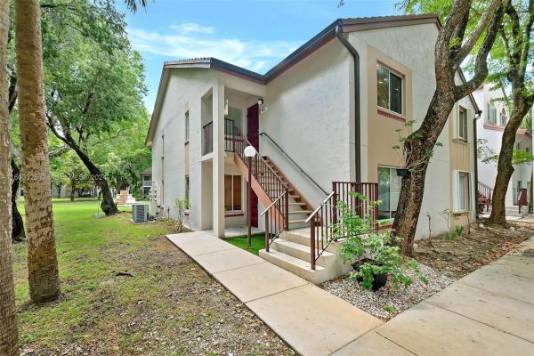 Parc Vista, 9053 SW 141st Pl #9053, Kendall, Florida 33186, image 1