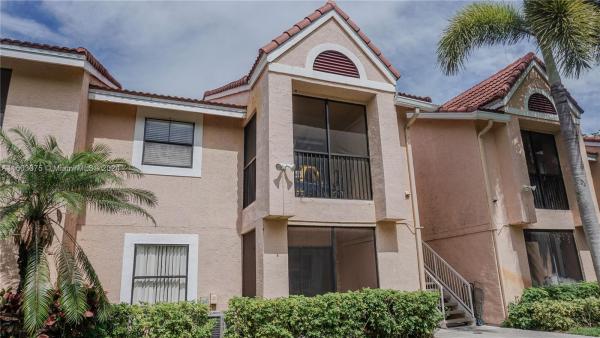 Biscayne Beach Club, 10441 SW 155th Ct #916, The Hammocks, Florida 33196, image 3