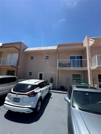 Karlan Townhouses, 11209 SW 33rd Cir Pl 0, University Park, Florida 33165, image 2