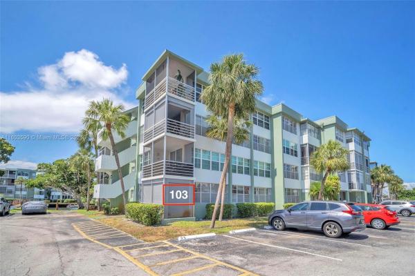 Watergate, 2741 Taft St #103, Hollywood, Florida 33020, image 3