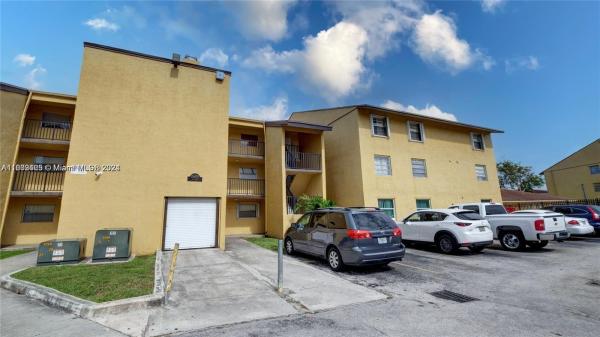Continuum, 15430 SW 82nd Ln #631, Kendall West, Florida 33193, image 3