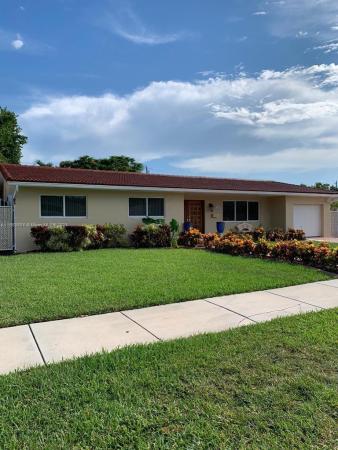 Marx Manor, 8720 SW 53rd St, Olympia Heights, Florida 33165, image 1