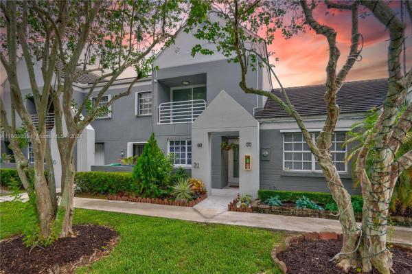 Park Villas At The Hammocks, 10361 SW 147th Ct Cir #21, The Hammocks, Florida 33196, image 1