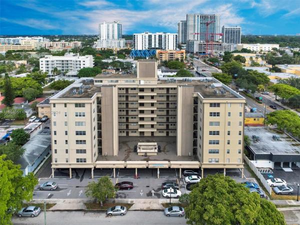 Telstar, 1811 Jefferson St #809, Hollywood, Florida 33020, image 1
