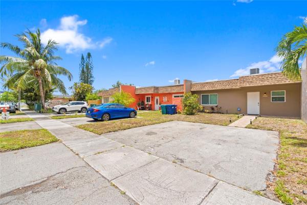 Lake Lucerne Estates, 20830 NW 23rd Ave, Miami Gardens, Florida 33056, image 3