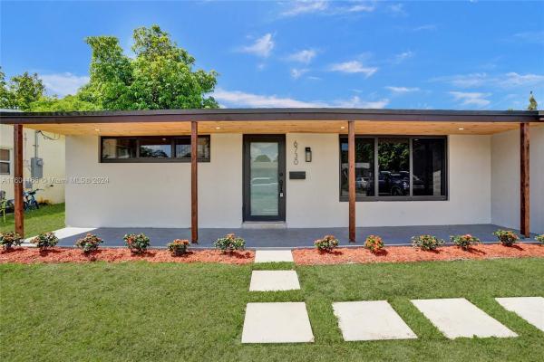 Sunrise Golf Village, 6730 NW 25th Ct, Sunrise, Florida 33313, image 2