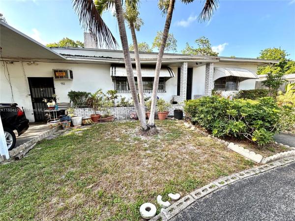 Highview Gardens, 911 NW 138th St, Golden Glades, Florida 33168, image 1