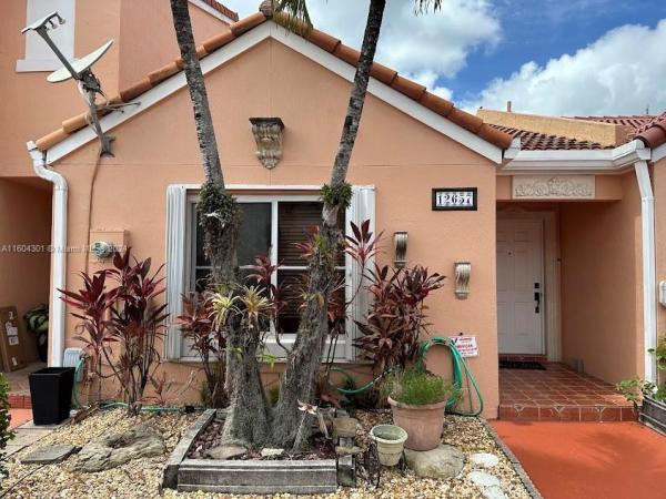 Imperial Villas At Imperial Lake, 12657 NW 11th Ln #12657, Tamiami, Florida 33182, image 1
