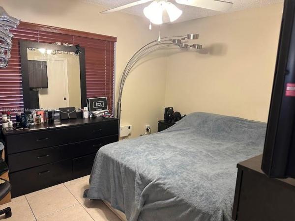 Imperial Villas At Imperial Lake, 12657 NW 11th Ln #12657, Tamiami, Florida 33182, image 2