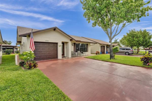 The Meadows Of Crystal Lake, 2341 SW 16th Dr, Deerfield Beach, Florida 33442, image 3