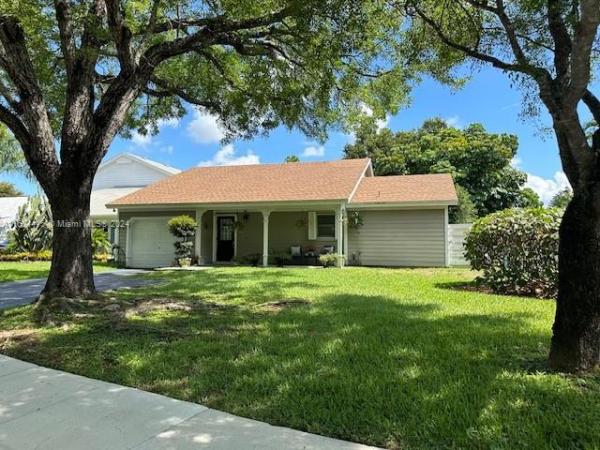 Summer Tree, 14283 SW 150th Ter, Country Walk, Florida 33186, image 2