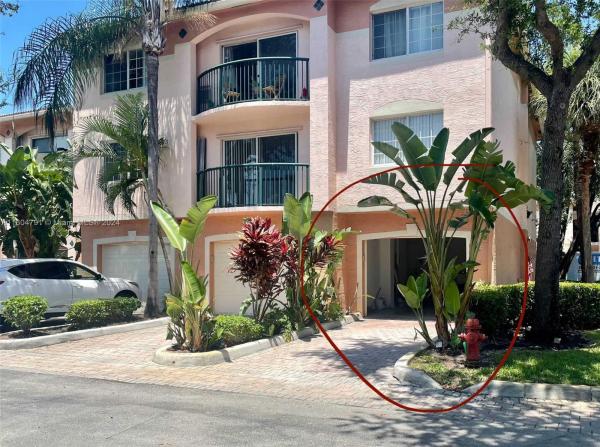 Village East, 2009 SE 10th Ave #317, Fort Lauderdale, Florida 33316, image 1