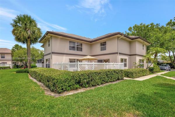 Stamford At Royal Palm Beach, 12 Amherst Ct #C, Royal Palm Beach, Florida 33411, image 1