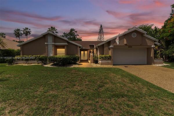 Les Chateaux At Woodmont, 8000 NW 83rd St, Tamarac, Florida 33321, image 1